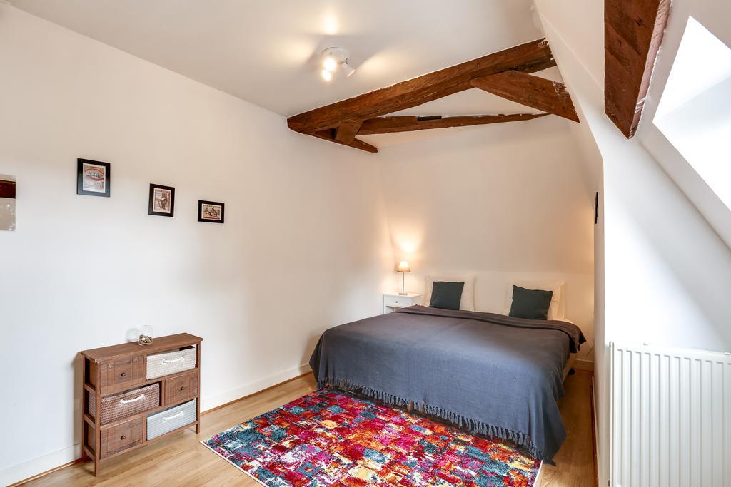 Chateau Turgot Gites Bons-Tassily Buitenkant foto