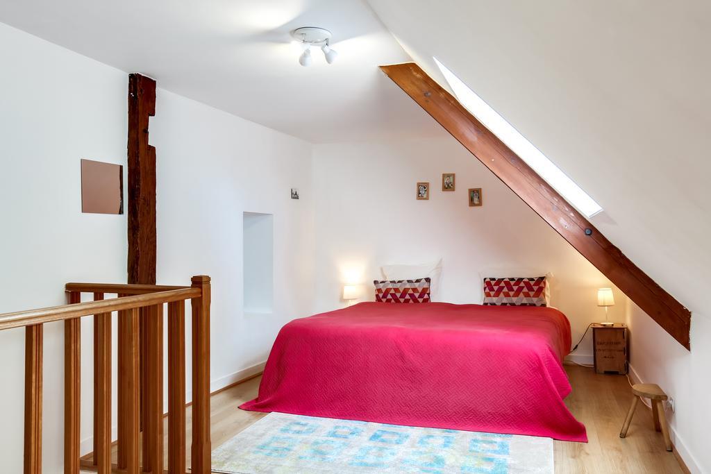 Chateau Turgot Gites Bons-Tassily Buitenkant foto
